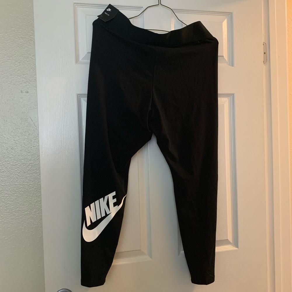 Nike Leg-A-See High Rise Plus Size Leggings